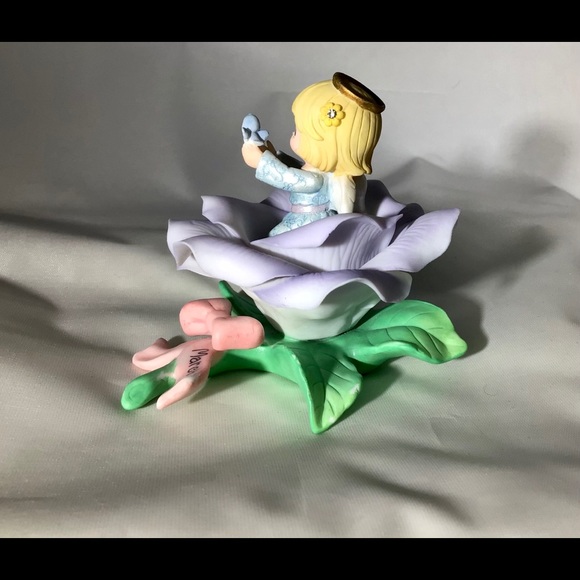 PRECIOUS MOMENTS March Flower 2001 perfect - Picture 7 of 15